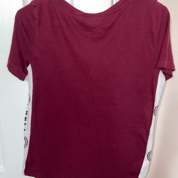 PINK Victoria’s Secret v-neck top - Picture 2 of 4